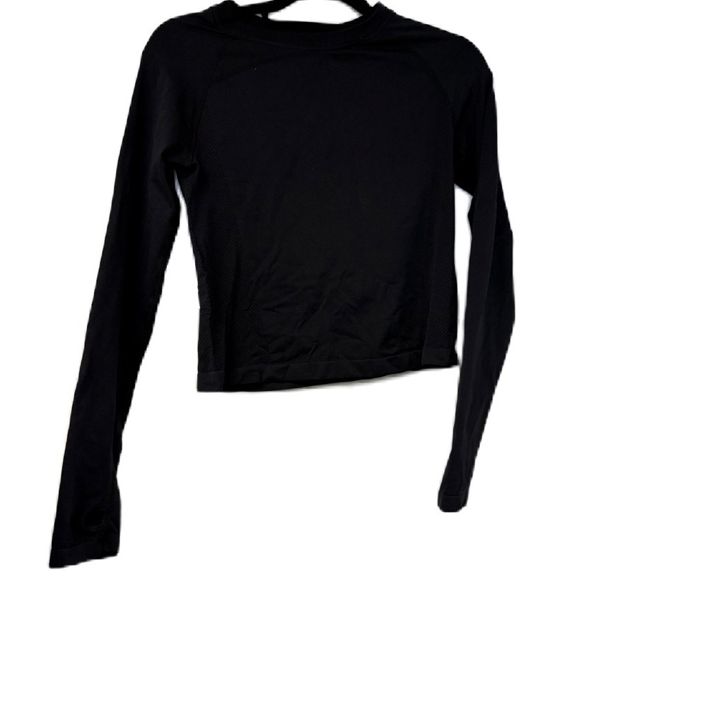 Women’s Bundle black cropped top & 2  Pleated Skirts - Picture 4 of 6